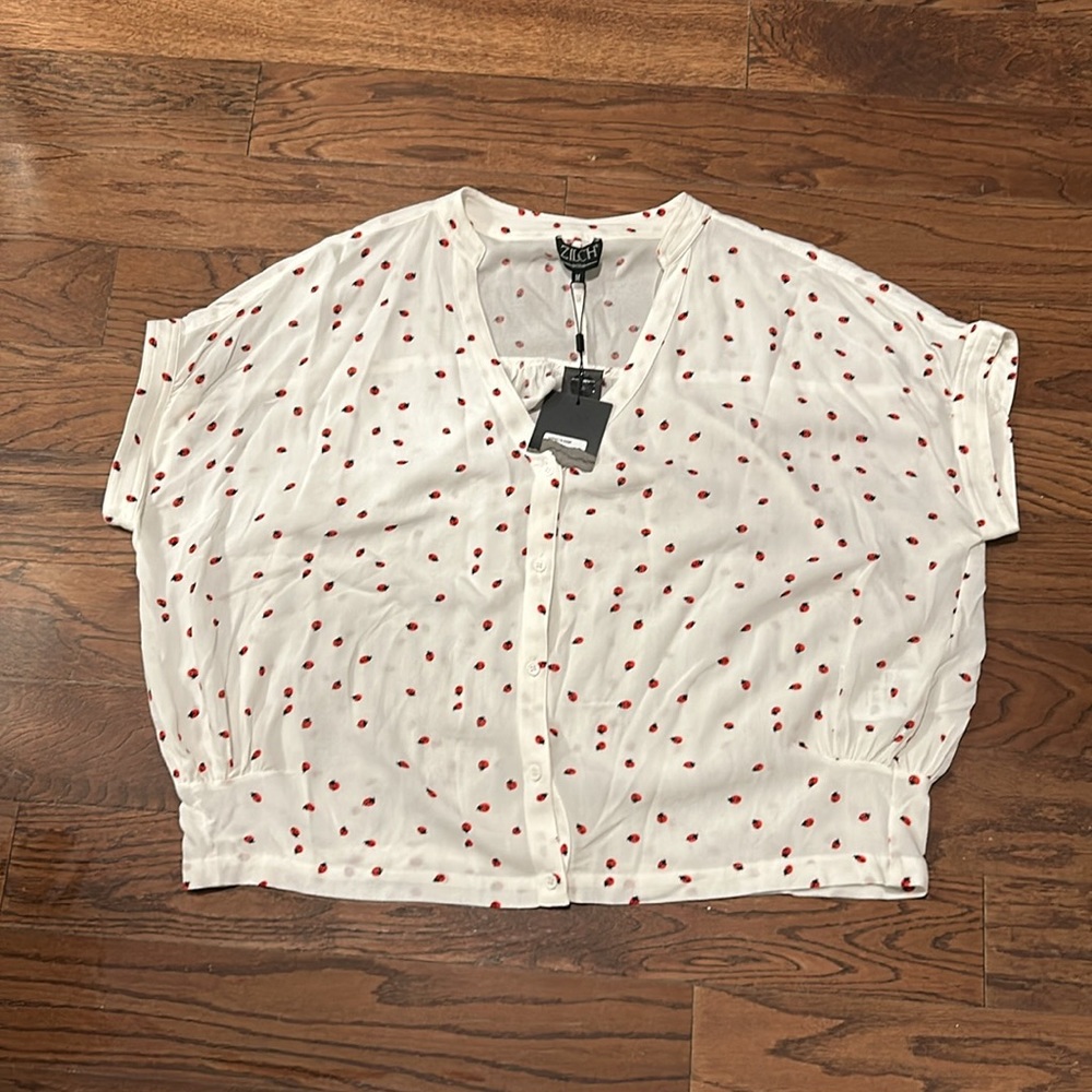 ZILCH - NWT (see picture) crop blouse short sleeves ladybug print size medium